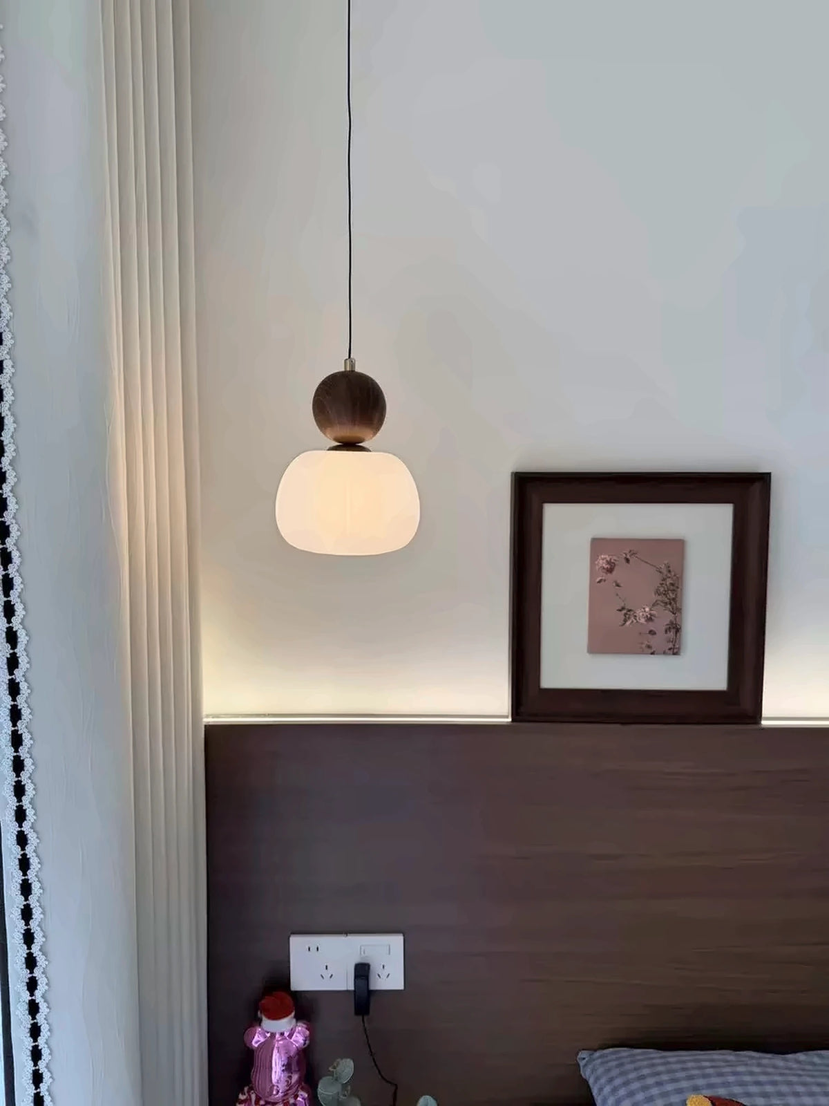 Bauhaus Acrylic Pendant Light real product photo 3